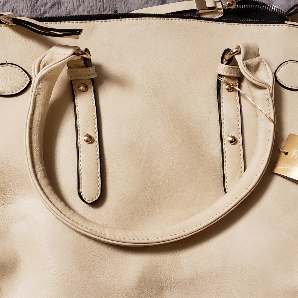 Francesca's purse never used